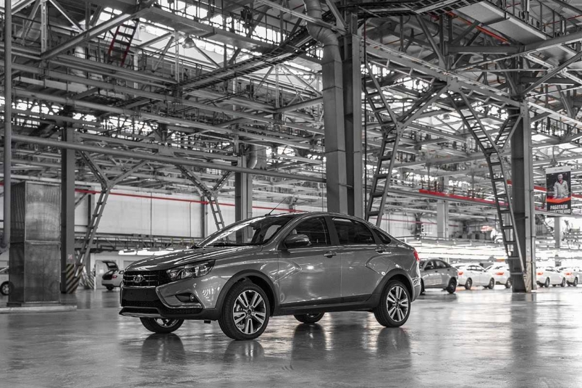 LADA Vesta Cross седан - дан старт серийному производству