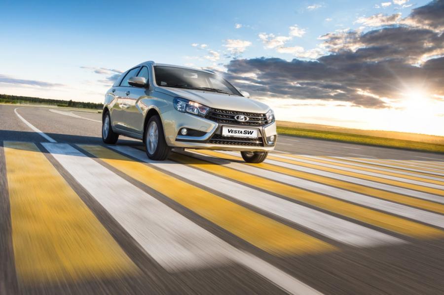 LADA - обладатель премии ТОП-5 Авто